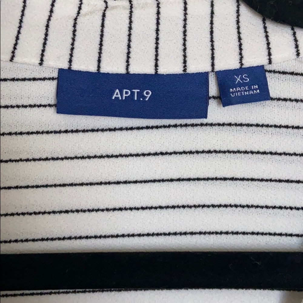 Button Down Top - Picture 5 of 5